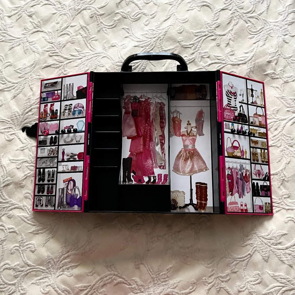 Barbie Closet/Wardrobe Doll Storage 2011/NWT Barbie Hot/Cold Insulated Tumbler - Picture 2 of 14